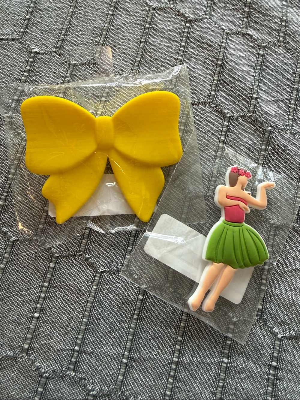 NWT Yellow Bow & Hula Girl BOGG Bag INSPIRED Bag Accessories Set of 2